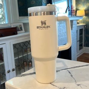 Stanley The Quencher Cream White 40oz